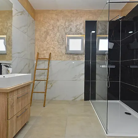 Laura 2329 Дом отдыха